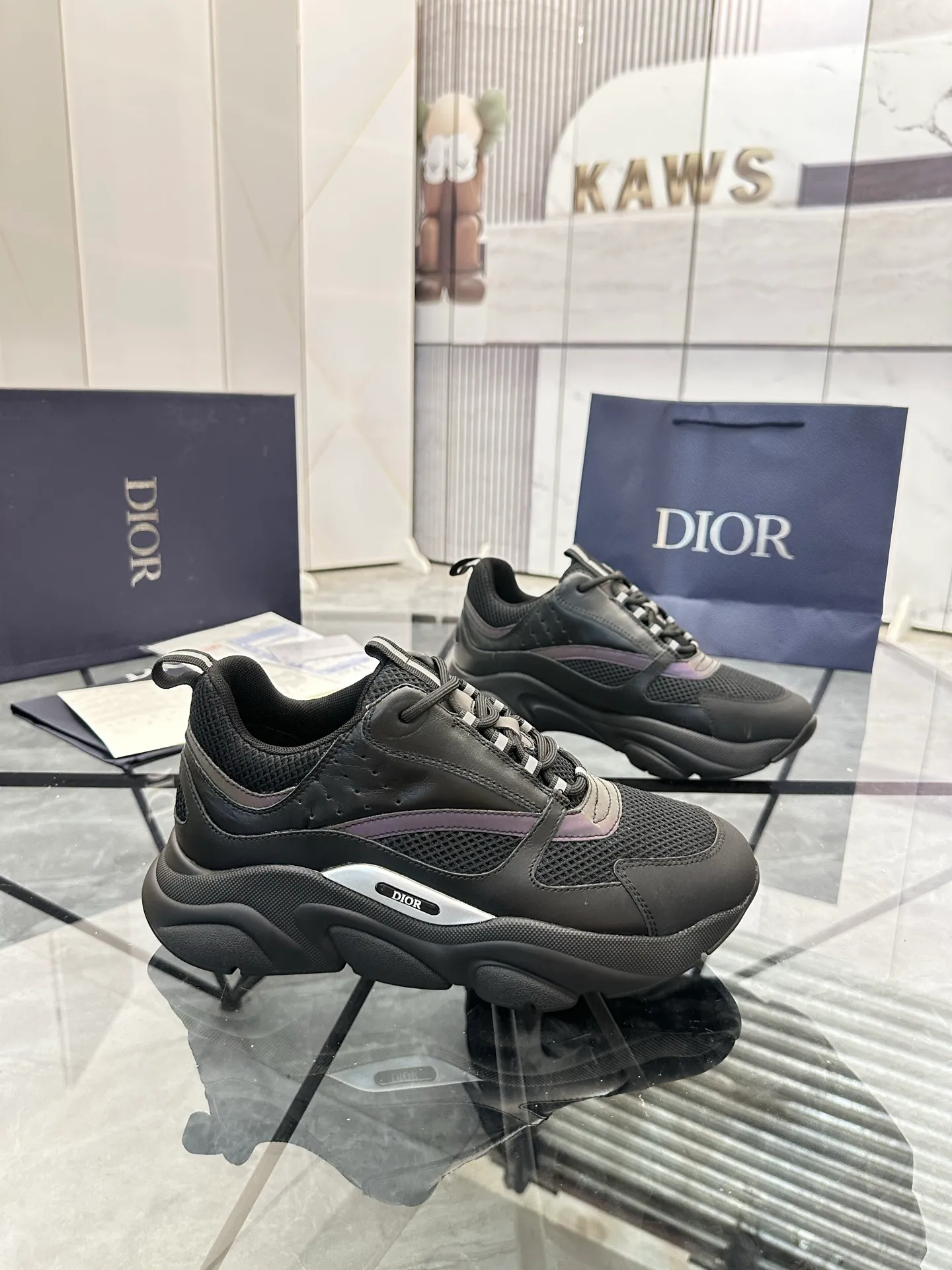 Men's shoes: 💰P460¥ Ready in Guangzhou, fully packaged Product trademark: Dior* "Dior*" low-top casual shoes Regular size: 38-46 (can be customized to 47) B22 Product materials: imported cowhide leather upper spliced ​​with original fabric, breathable lining, original outsole. Number: 920